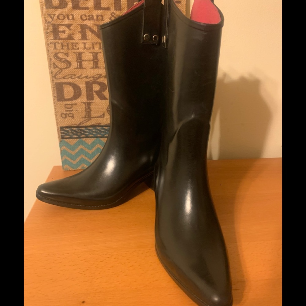 Black cowboy rain boots
